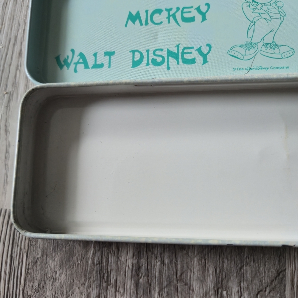 Disney Vintage 90s Mickey Minnie Mouse Tin Pencil Case Heart Graphic Rare Ellon - Picture 11 of 11